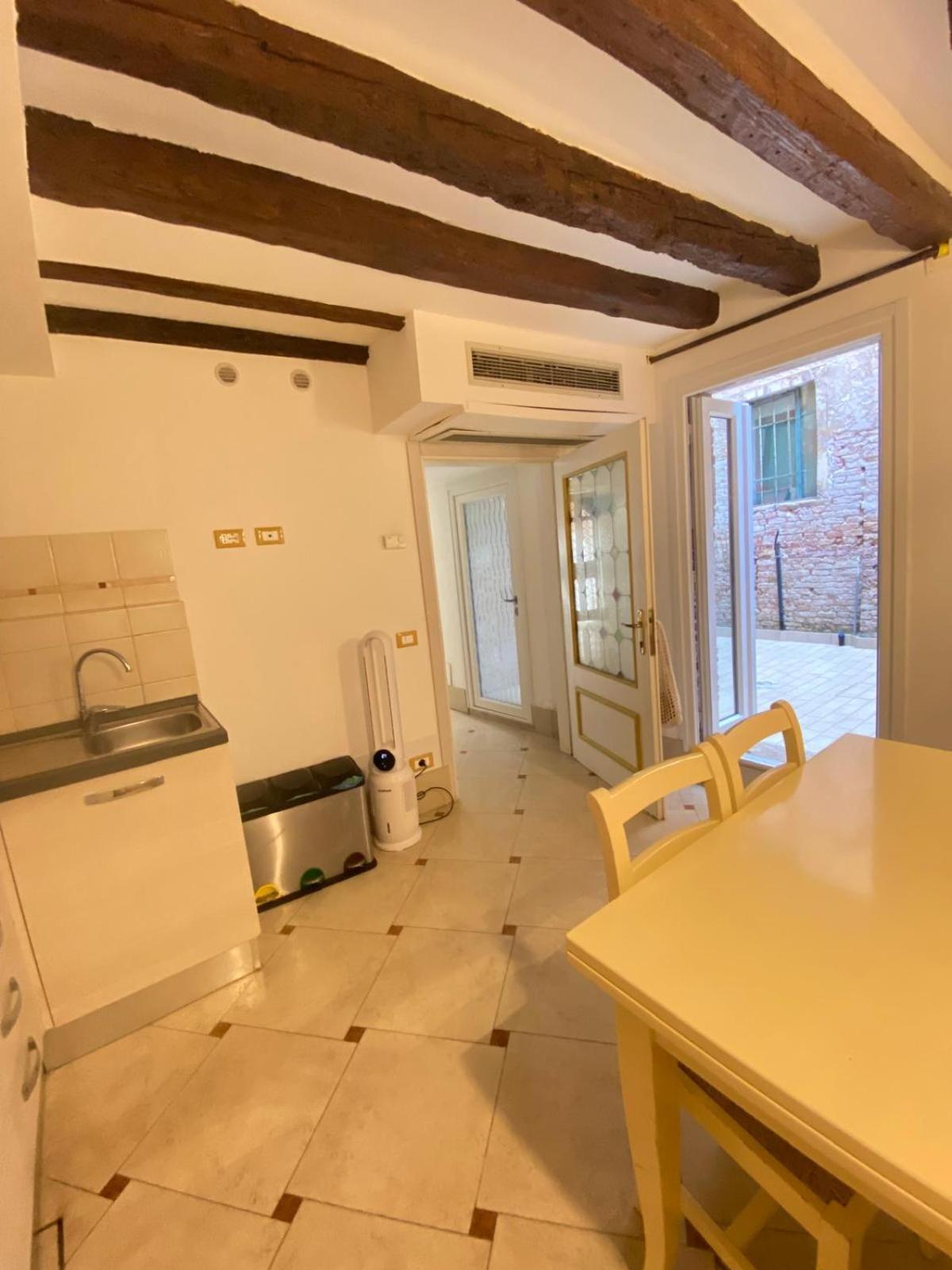 Casa Vacanze Angolo 'Sconto 베니스 외부 사진