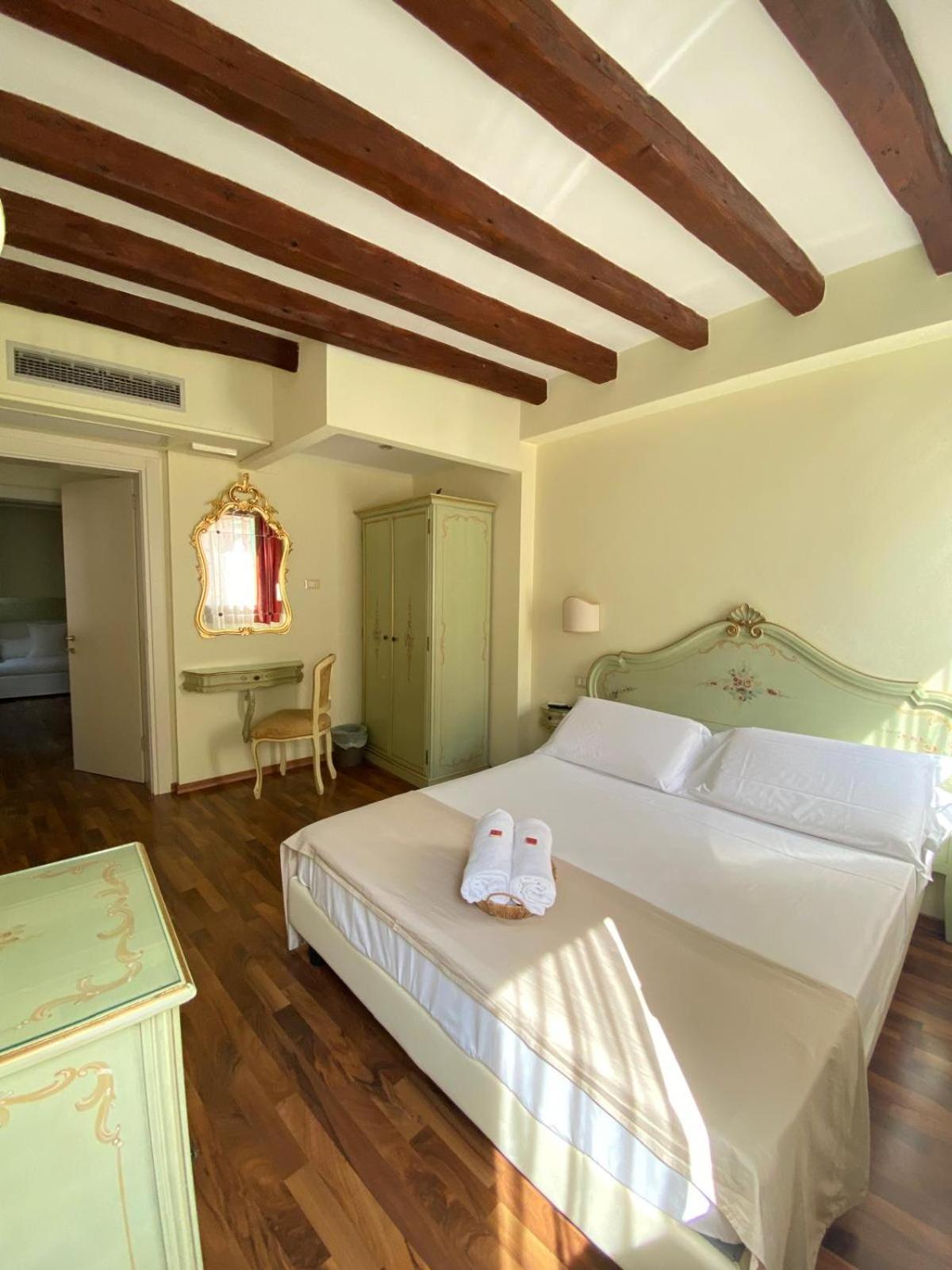 Casa Vacanze Angolo 'Sconto 베니스 외부 사진