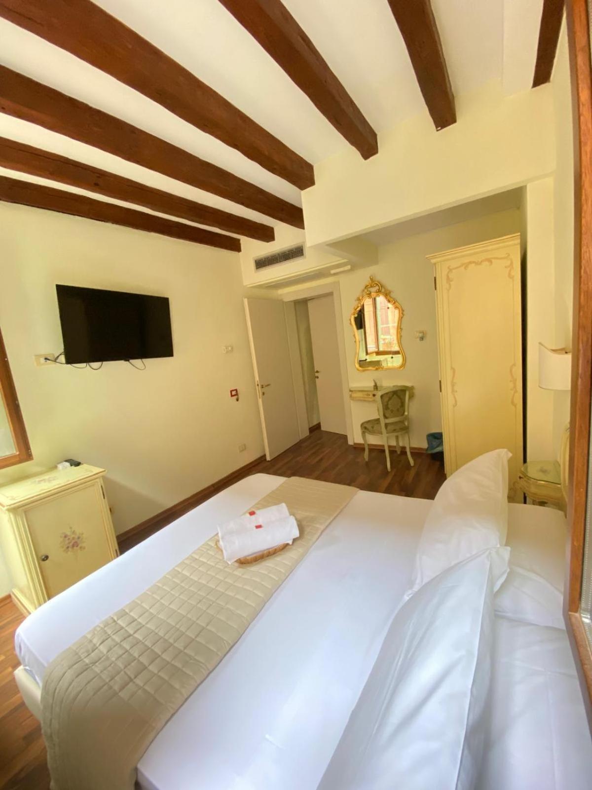 Casa Vacanze Angolo 'Sconto 베니스 외부 사진